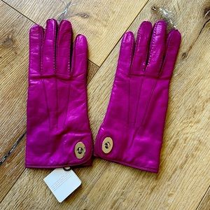 Coach Pink Gloves NWT
